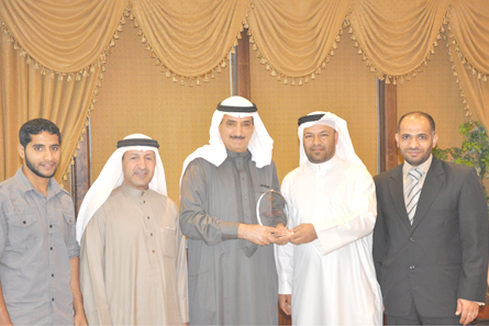 معالي رئيس جهاز المساحة والتسجيل العقاري يستقبل رئيس جمعية الهملة الثقافية الخيرية الإجتماعية