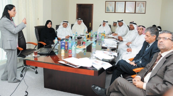 جهاز المساحة والتسجيل العقاري يعقد ورشة مختبر التحسين بالتعاون مع مركز البحرين للتميز