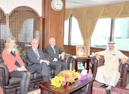 معالي رئيس جهاز المساحة والتسجيل العقاري يستقبل رئيس مجلس إدارة مؤسسة مجموعة (إل جي تي)