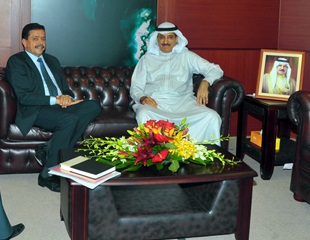 رئيس جهاز المساحة والتسجيل العقاري يستقبل السفير الجزائري