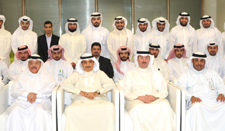 معالي الجهاز يهنئ المهندسين على حصولهم على عضوية جمعية المهندسين البحرينية