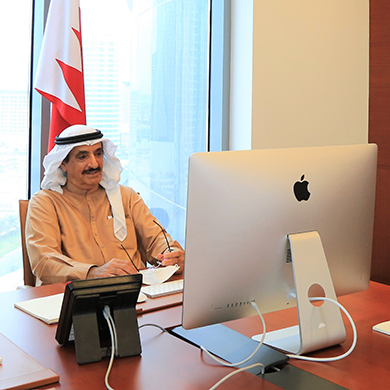 معالي رئيس جهاز المساحة والتسجيل العقاري يجتمع مع رئيس غرفة تجارة وصناعة البحرين