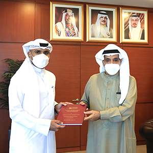 معالي رئيس الجهاز يستقبل الموظف عبدالله الموسى