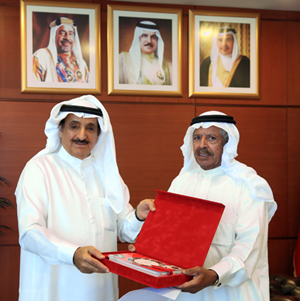 استقبال معالي الشيخ سلمان بن عبدالله للرياضي والإعلامي الاستاذ راشد أحمد شريدة 