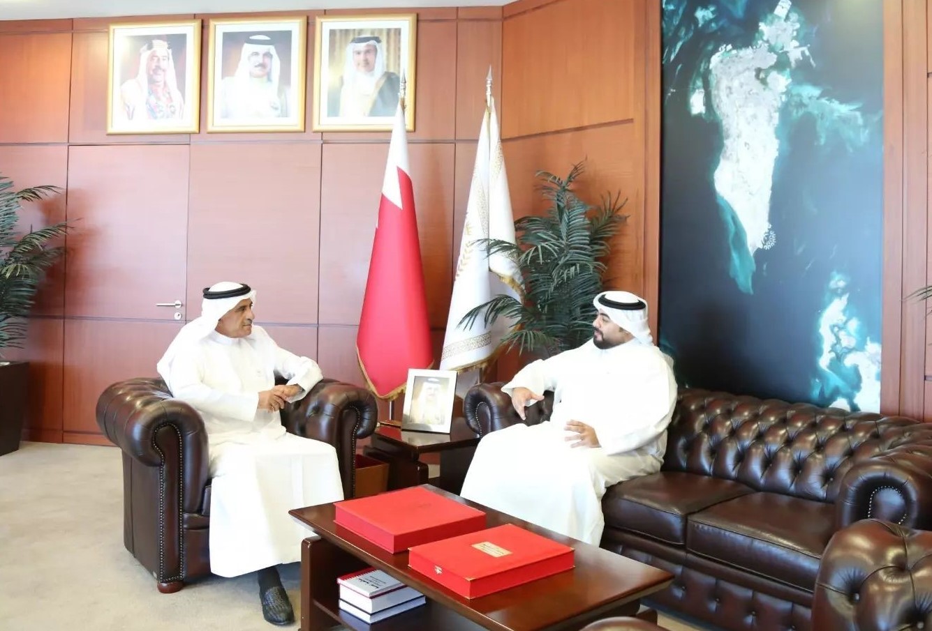 رئيس الجهاز يستقبل الموظف خالد الشيخ بمناسبة اختياره في برنامج تتنمية الكوادر الحكومية