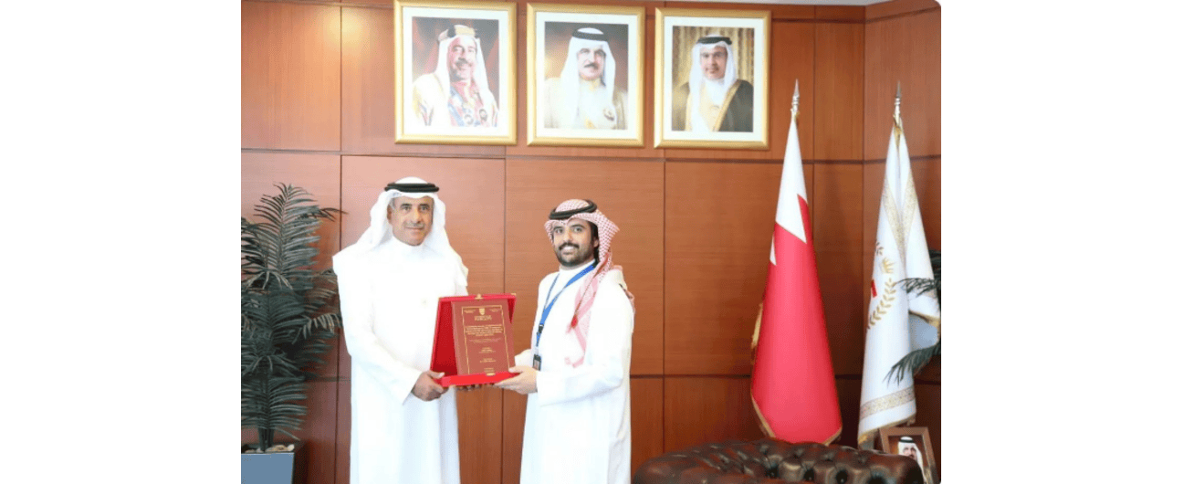 رئيس الجهاز يستقبل الموظف بدر لحدان بمناسبة حصوله على الماجستير